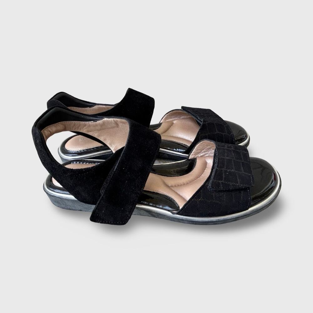 BeautiFeel Romi Sandals Black Suede Patent Leather Trim Size 37 Comfort Preppy